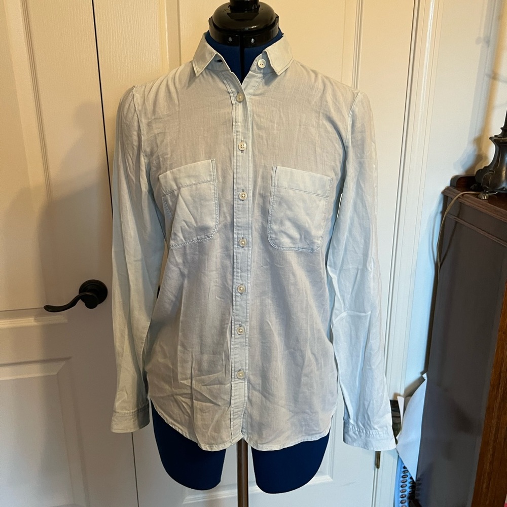 ANN TAYLOR LOFT✨Light Blue Long Sleeve Button Down Shirt Size Extra Small